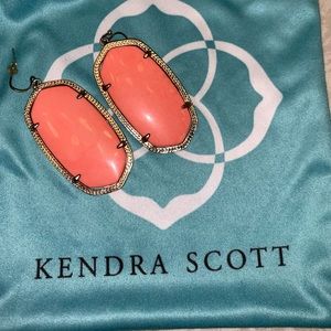 Kendra Scott Danielle drop earrings coral/gold